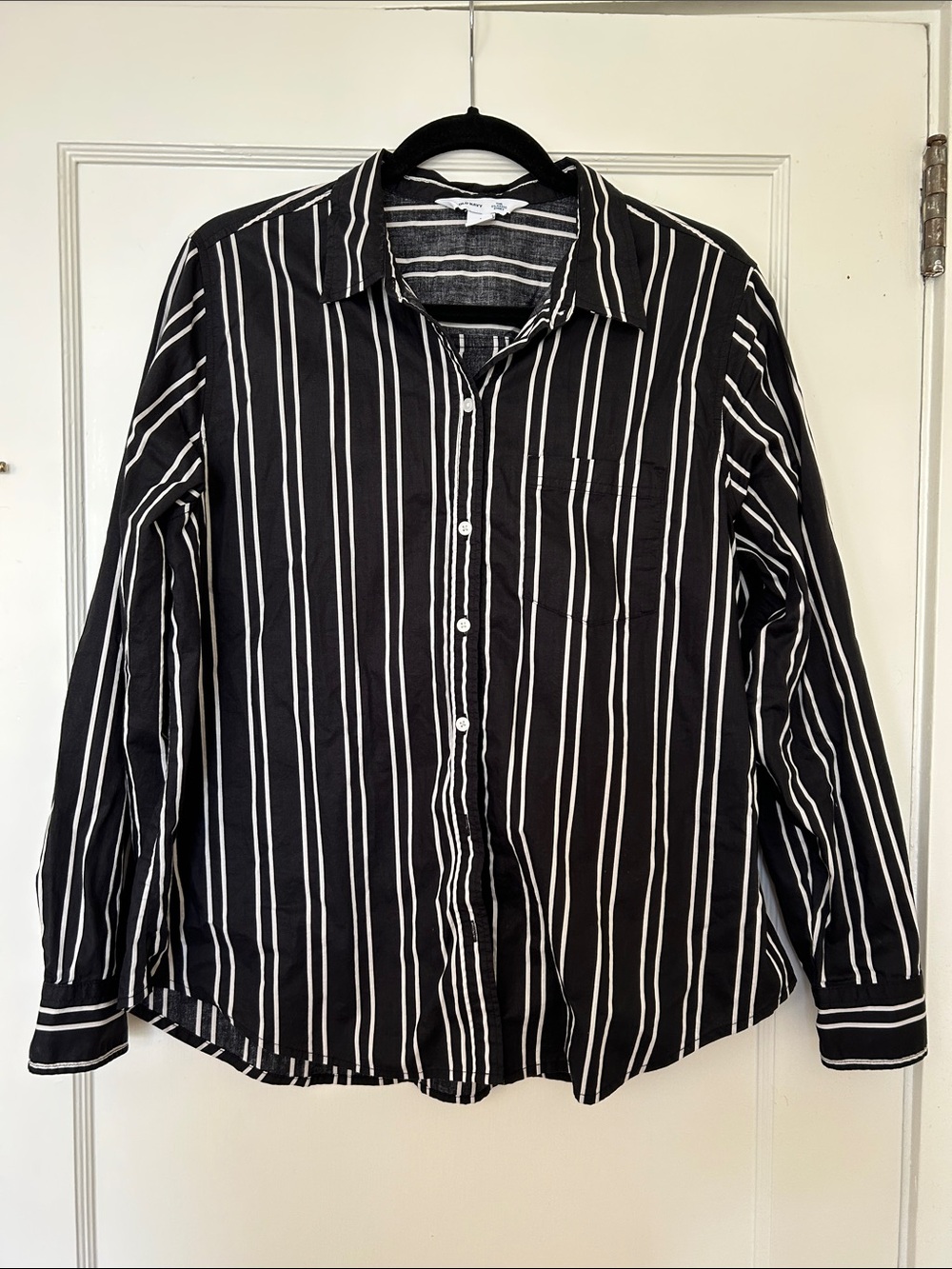 Women’s Old Navy Classic Shirt - Size L - Black and White Stripe
